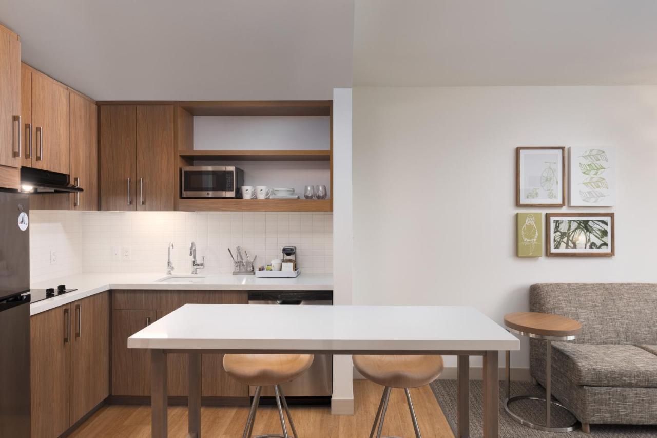 Element Denver Downtown East Екстериор снимка