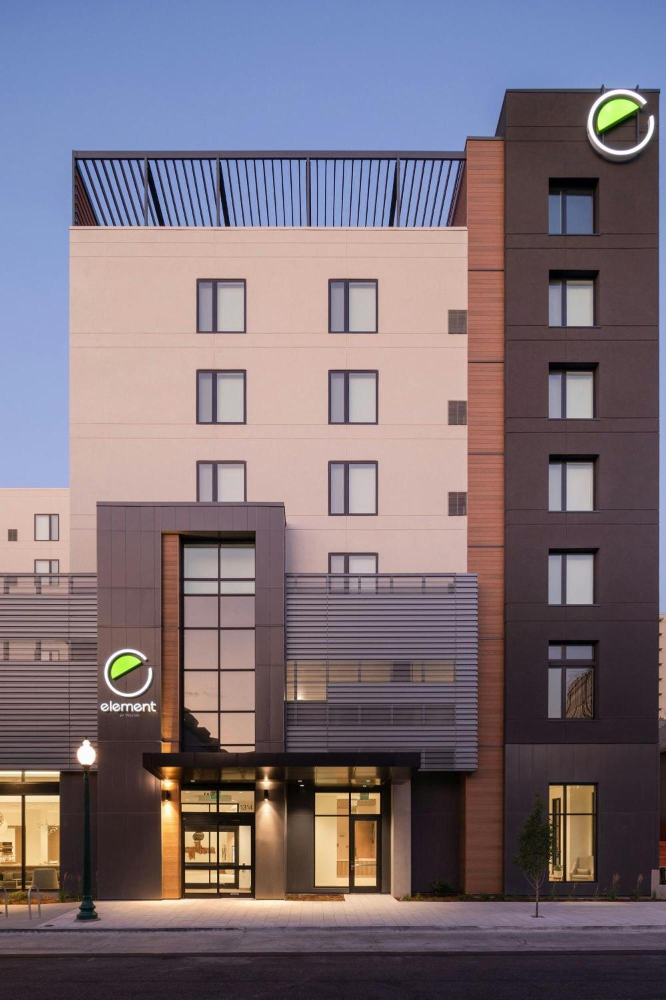 Element Denver Downtown East Екстериор снимка