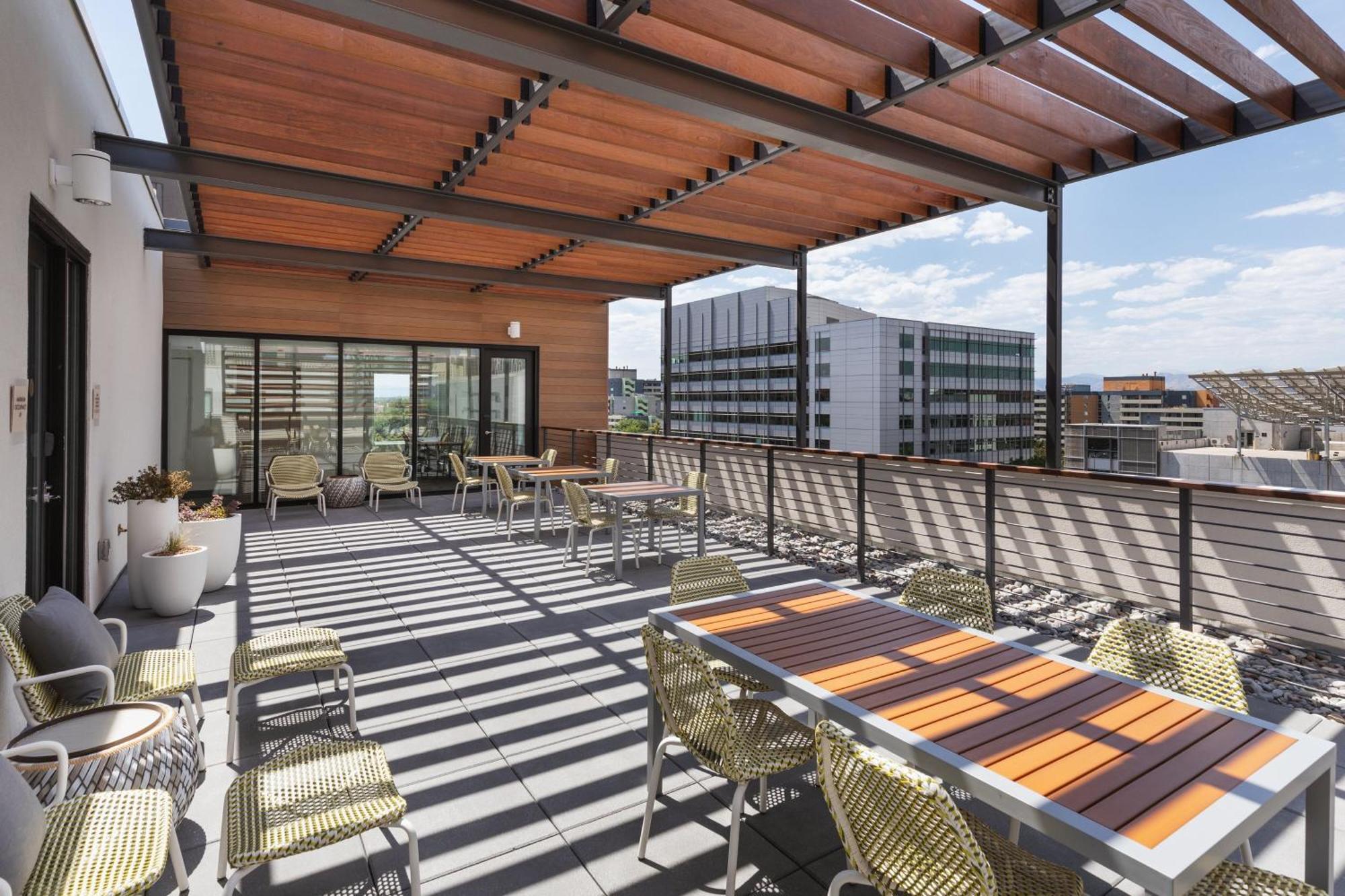 Element Denver Downtown East Екстериор снимка