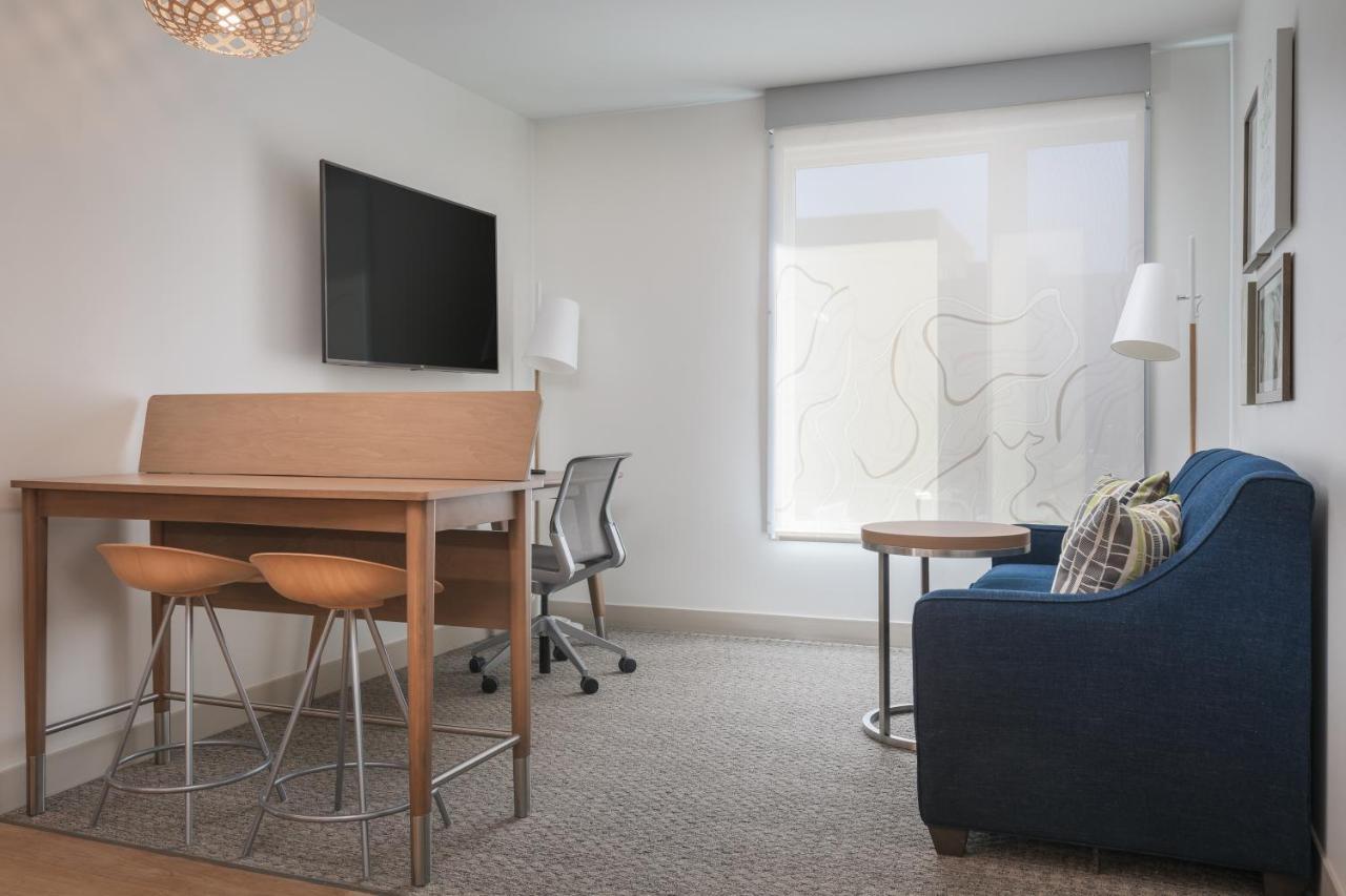 Element Denver Downtown East Екстериор снимка